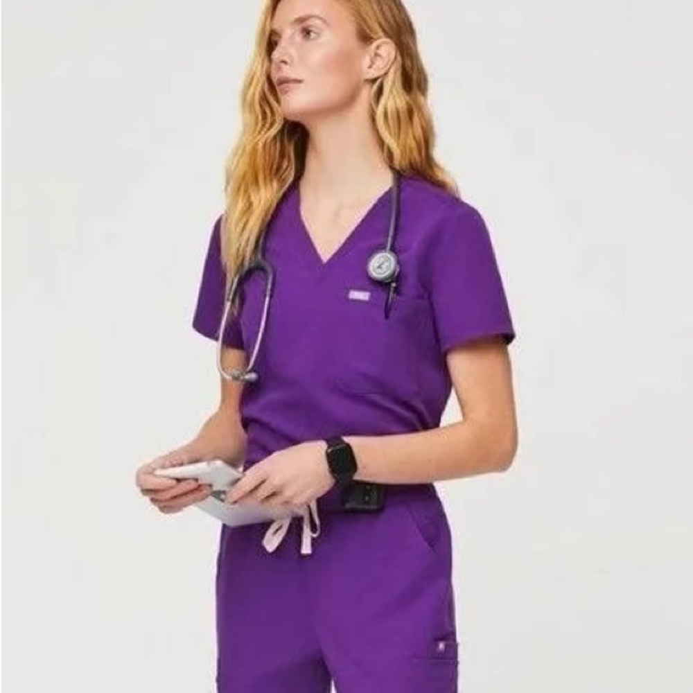 Figs Magic Purple Catarina scrub top